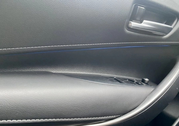 Toyota Corolla cena 93900 przebieg: 43500, rok produkcji 2019 z Oświęcim małe 742